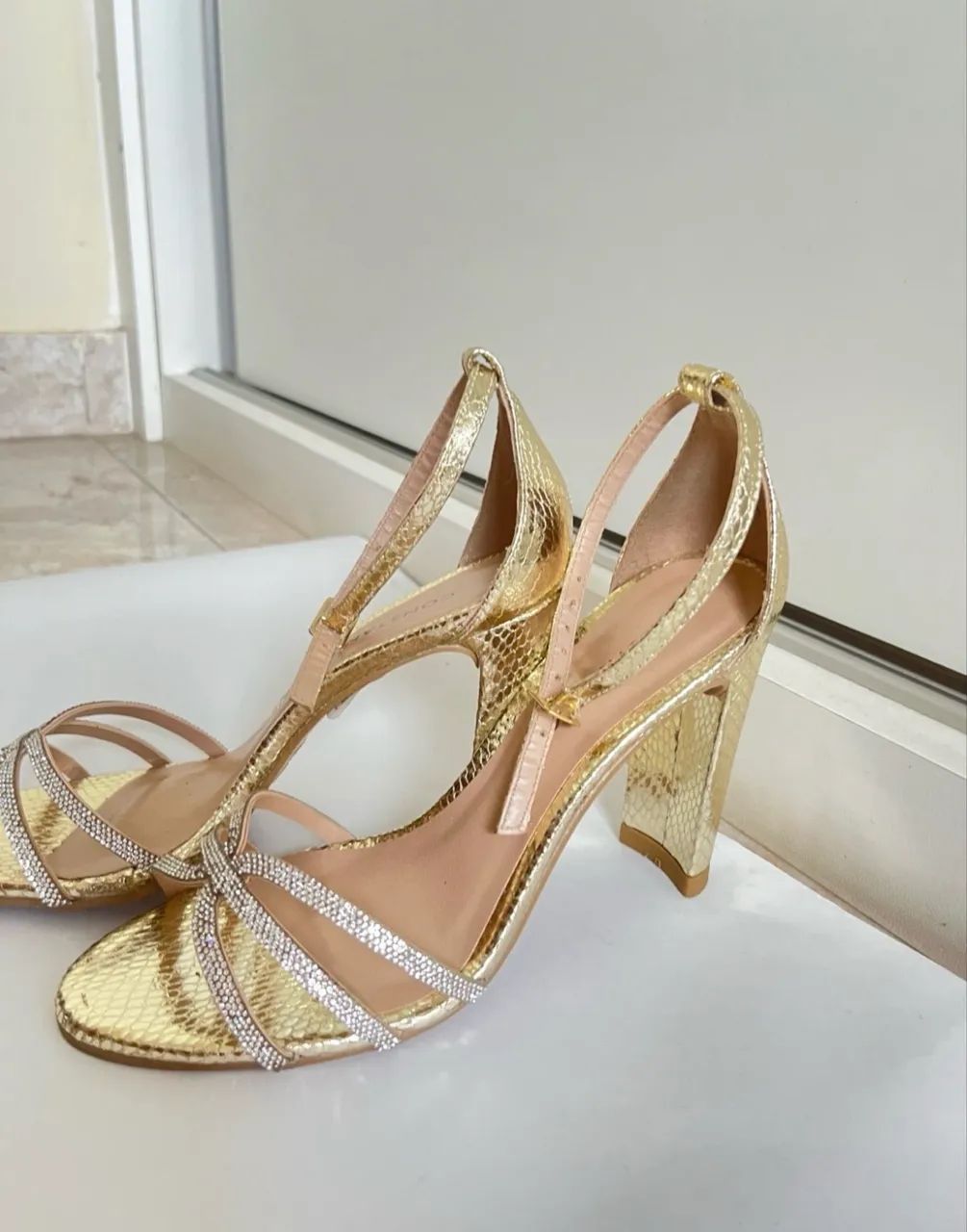 Salto Constance dourado 35 - Foto 3