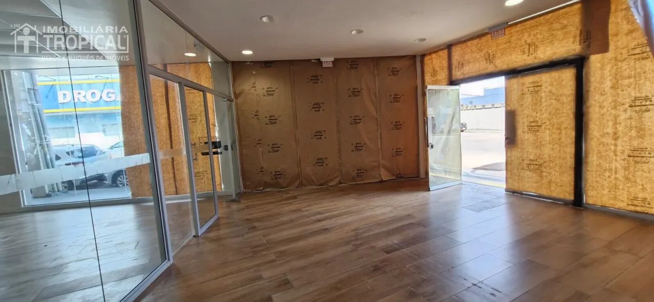 Aluga-se Sala comercial no centro de Porto Nacional-To - Foto 5