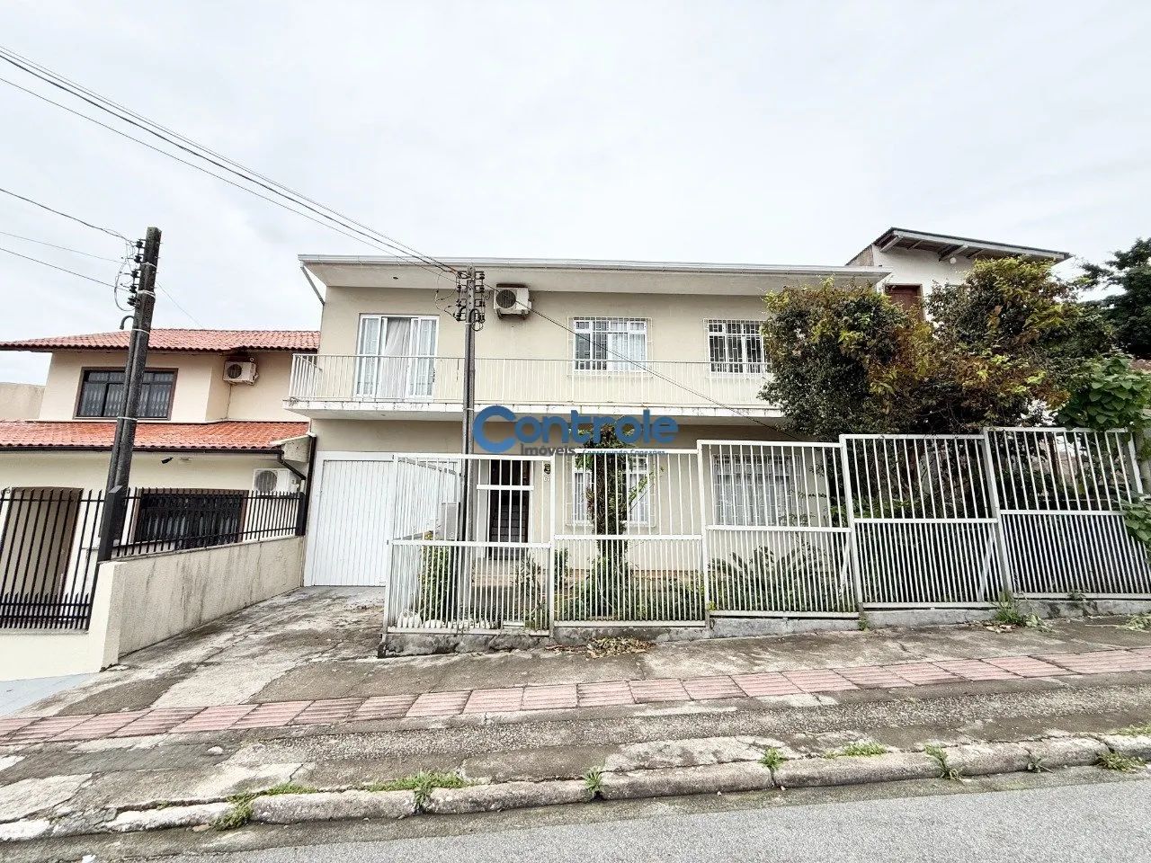 Casa com 05 dormitórios no Bela Vista, em São José/SC!
