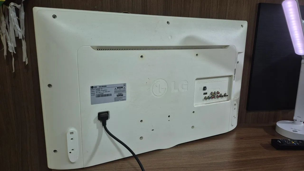 TV LG 32' LED DIGITAL BRANCA - Foto 3