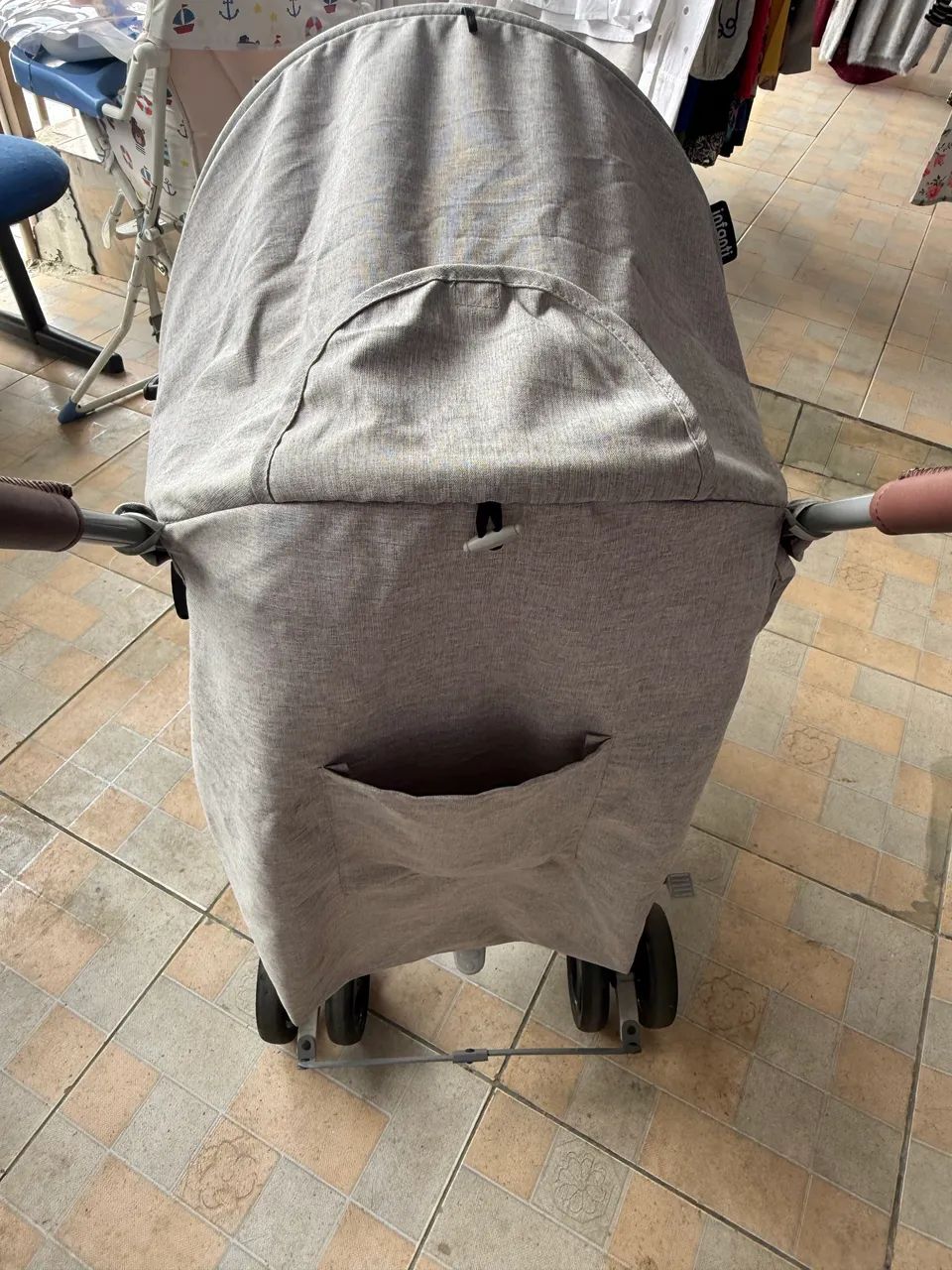 Carrinho de bebê (seminovo)