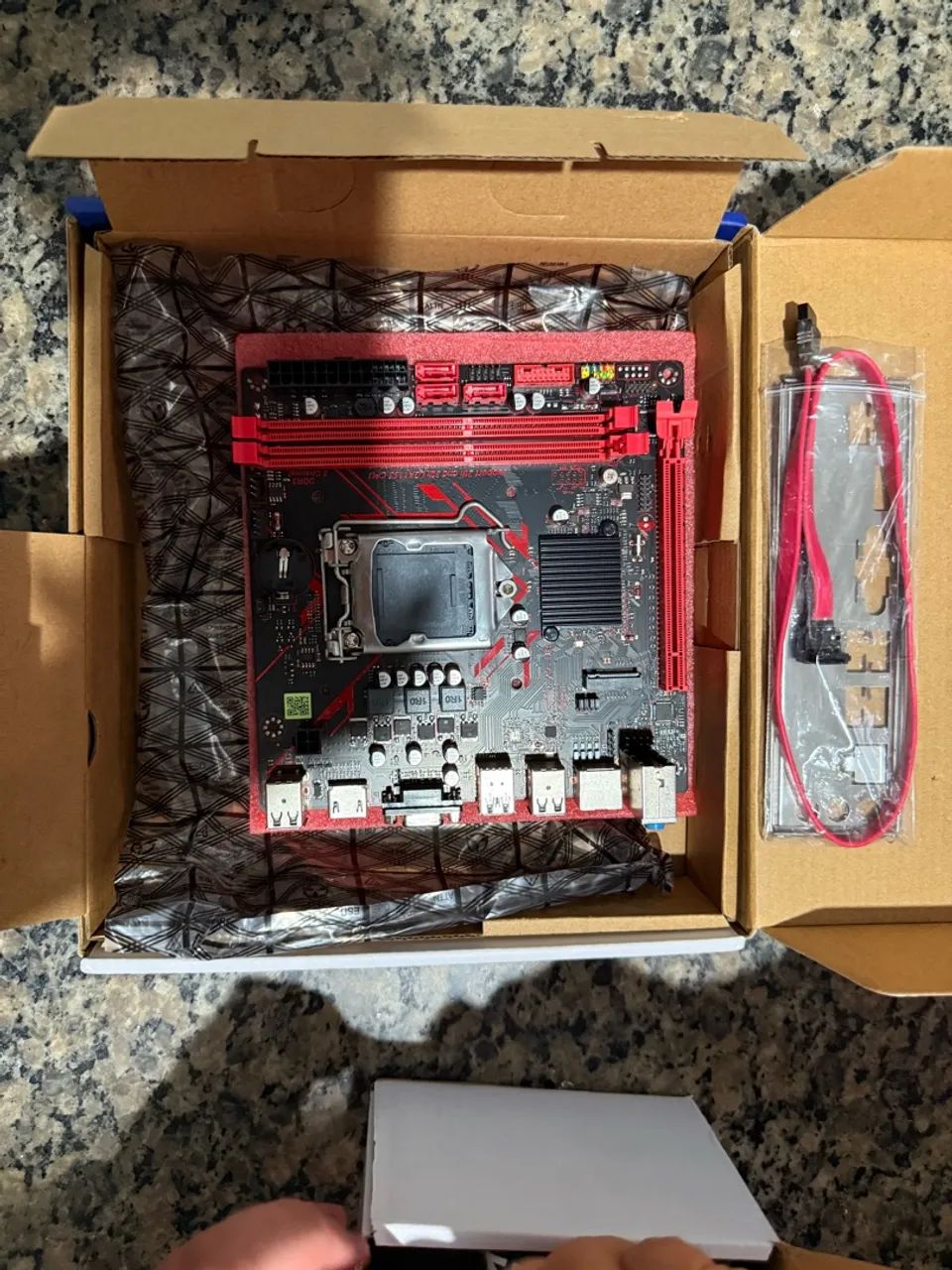 Placa-mãe LGA1155 DDR3 Intel 2ª e 3ª geração com caixa - Foto 2