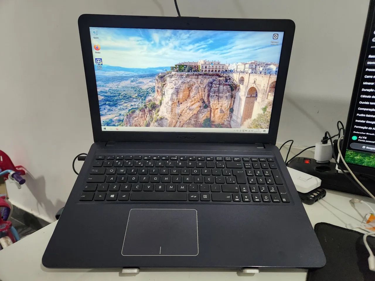 Notebook Asus X543M (Celeron, 4gb)