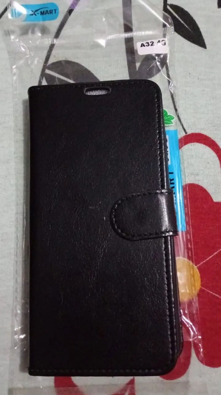 Capinha de celular tipo carteira 