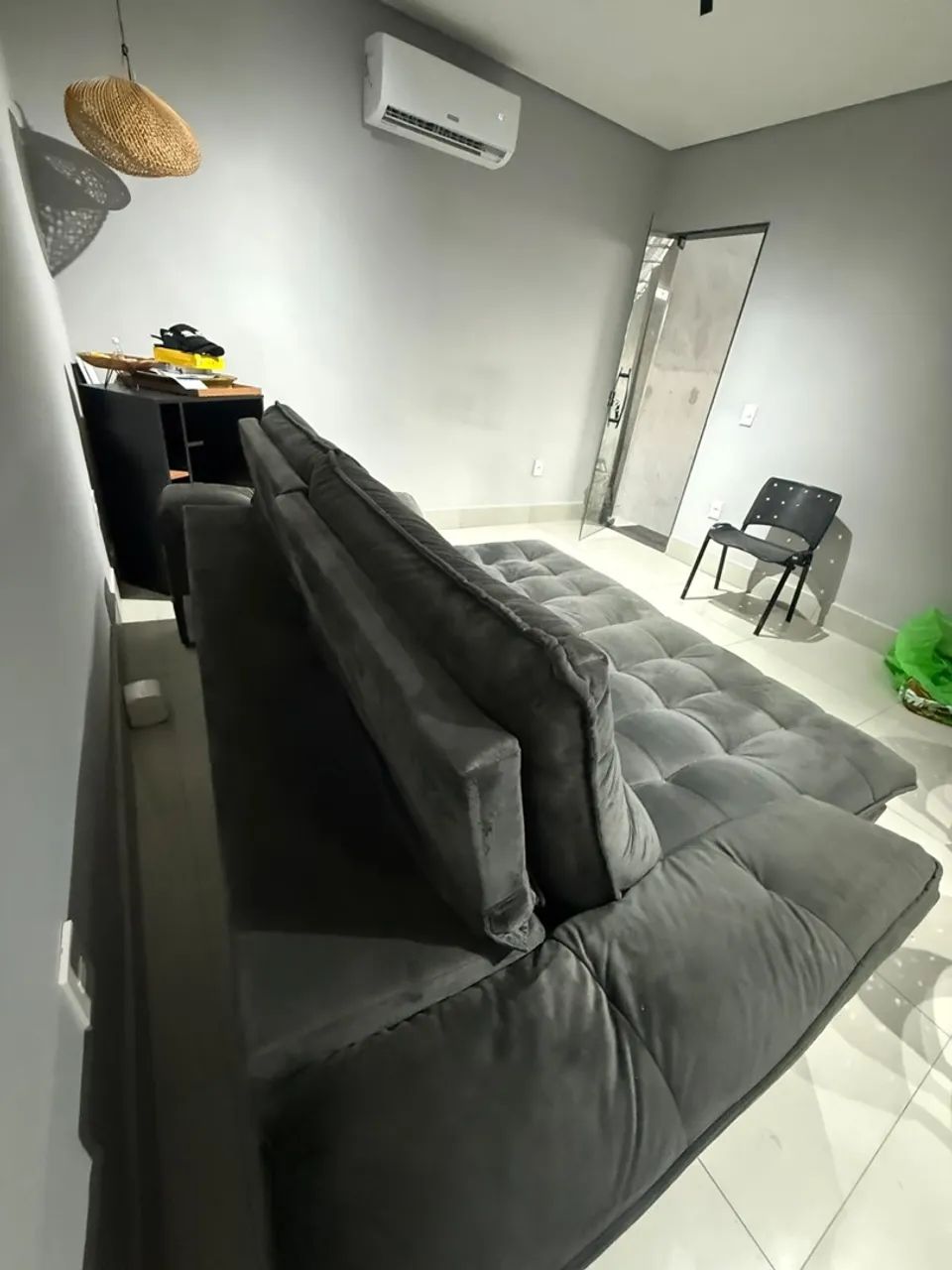 Sofá retrátil cinza escuro  - Foto 3