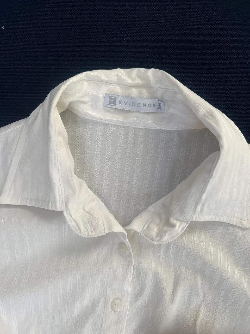 Camisa branca com elastano Evidence TAM 38 - Foto 2