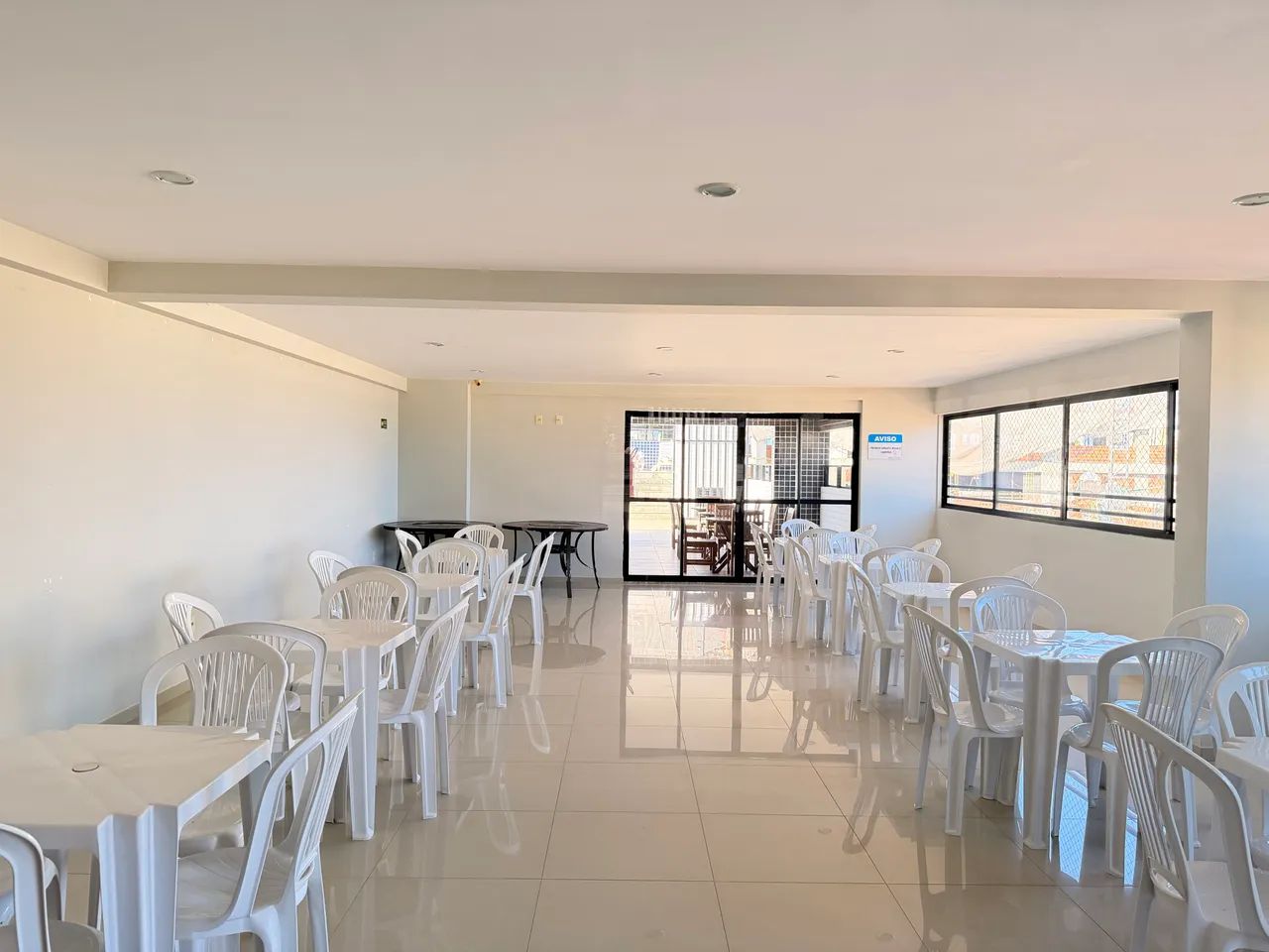 Alugo quarto e sala mobiliado perto da praia  - Foto 3