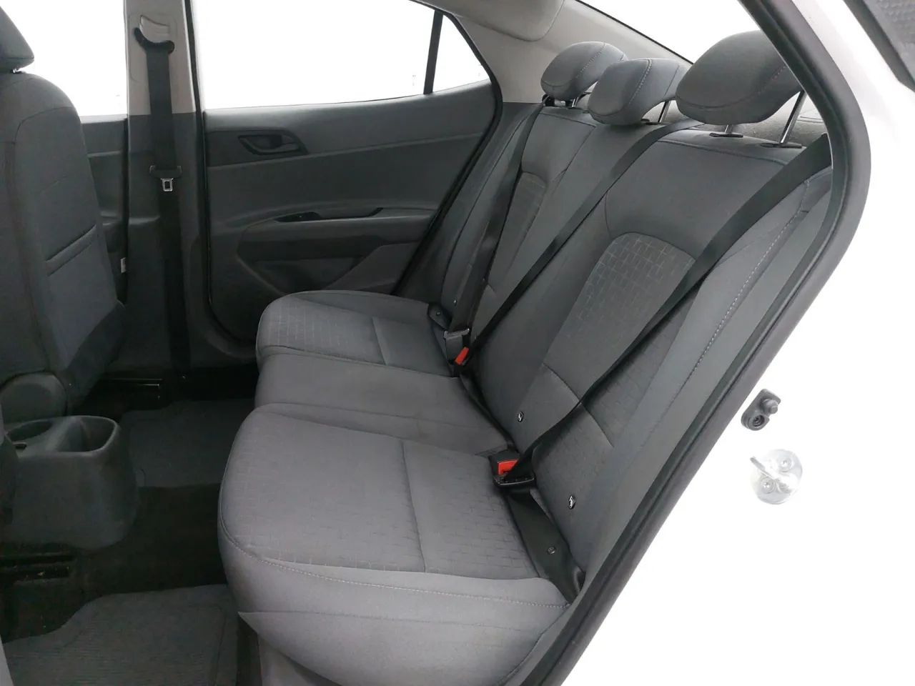 Hyundai HB20S Comfort Plus 1.0 TB Flex 12V Mec., foto 17 de 18