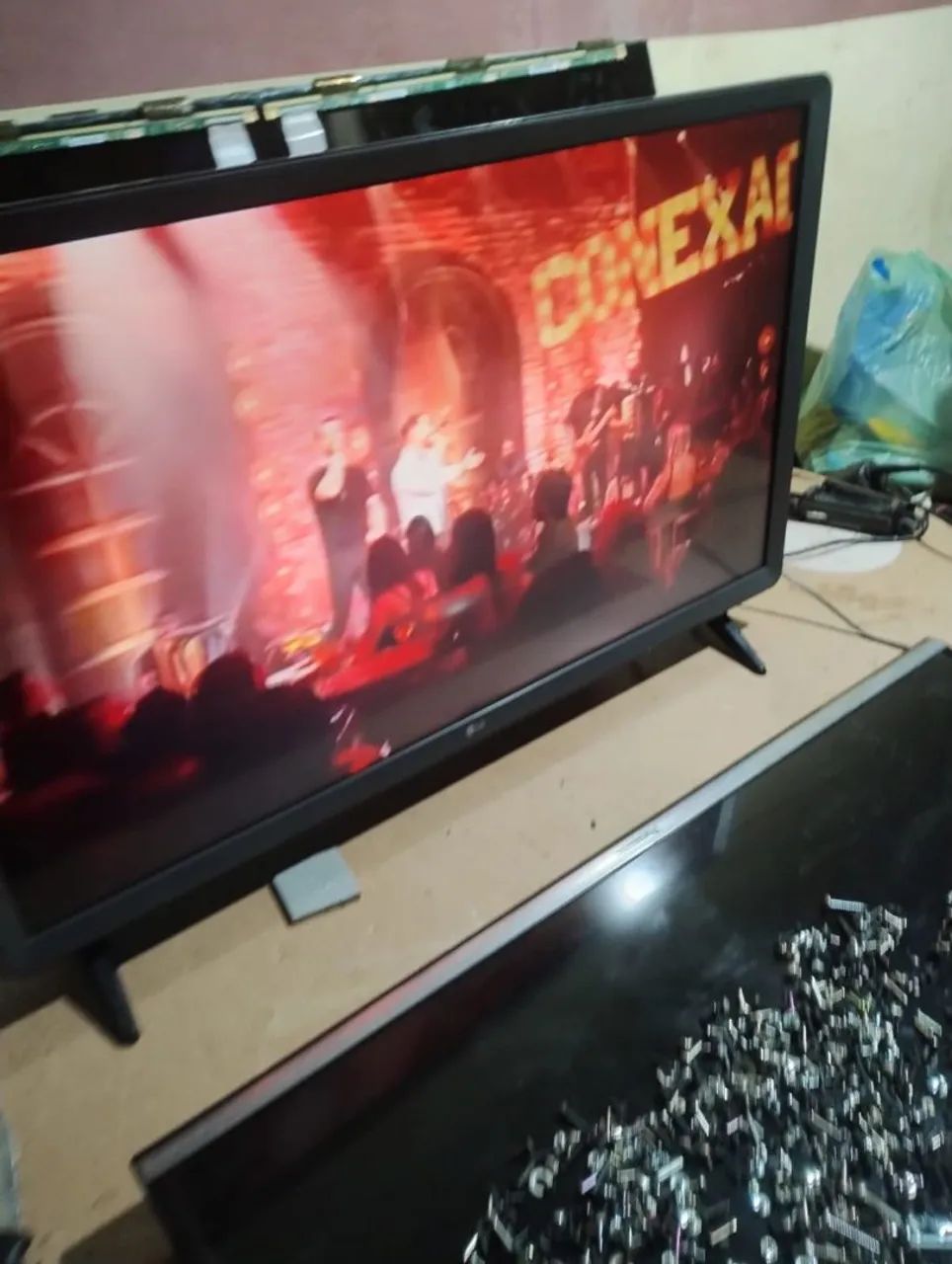 Vendo televisão 32 polegadas LG Smart - Foto 4