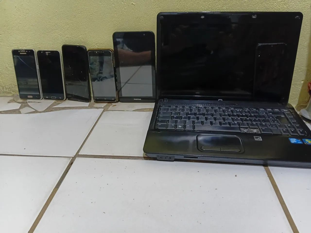 Vende - se lote Celulares e Eletrônicos