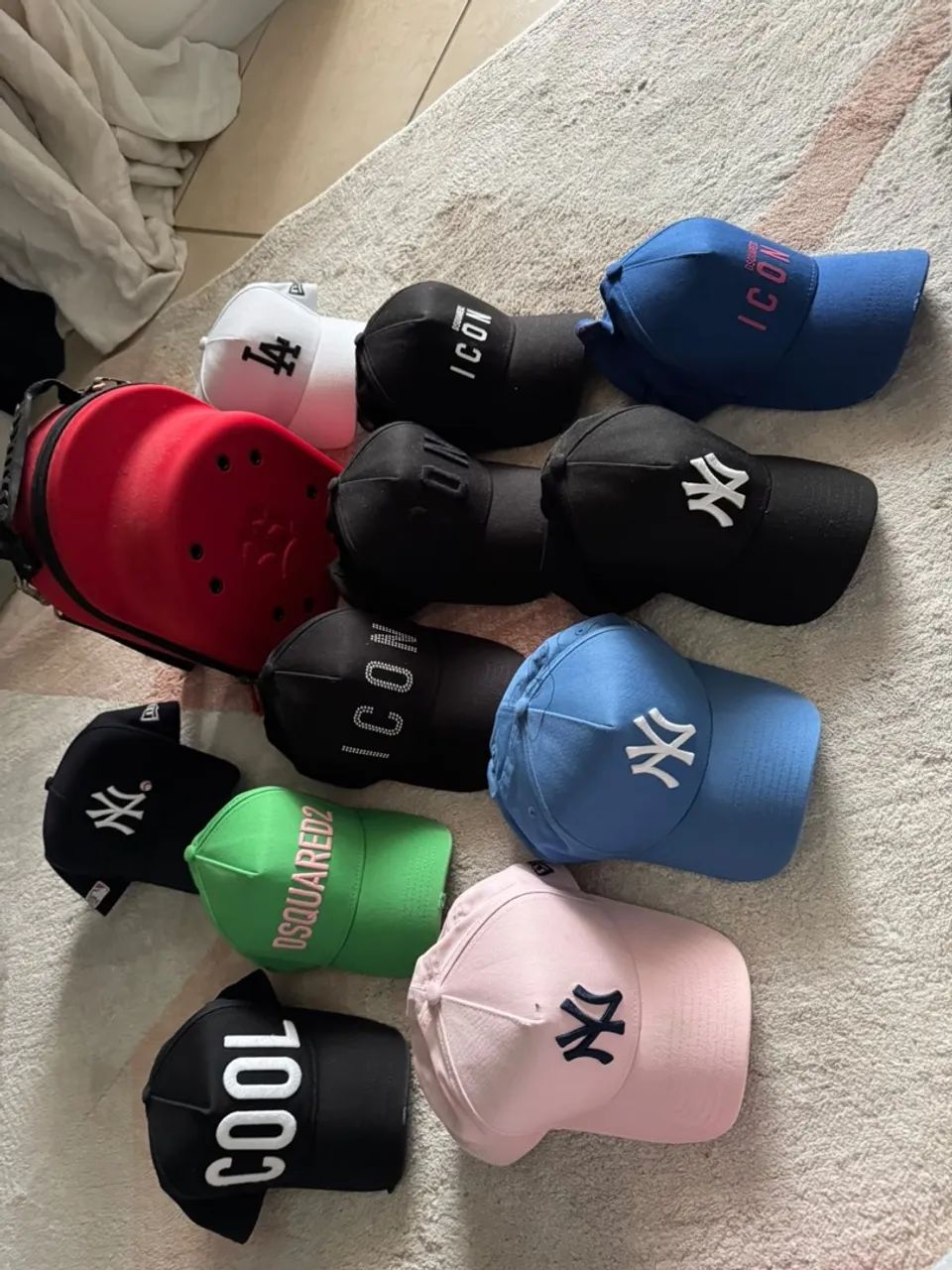 Conjunto bonés originais dsquared e new era - Foto 2