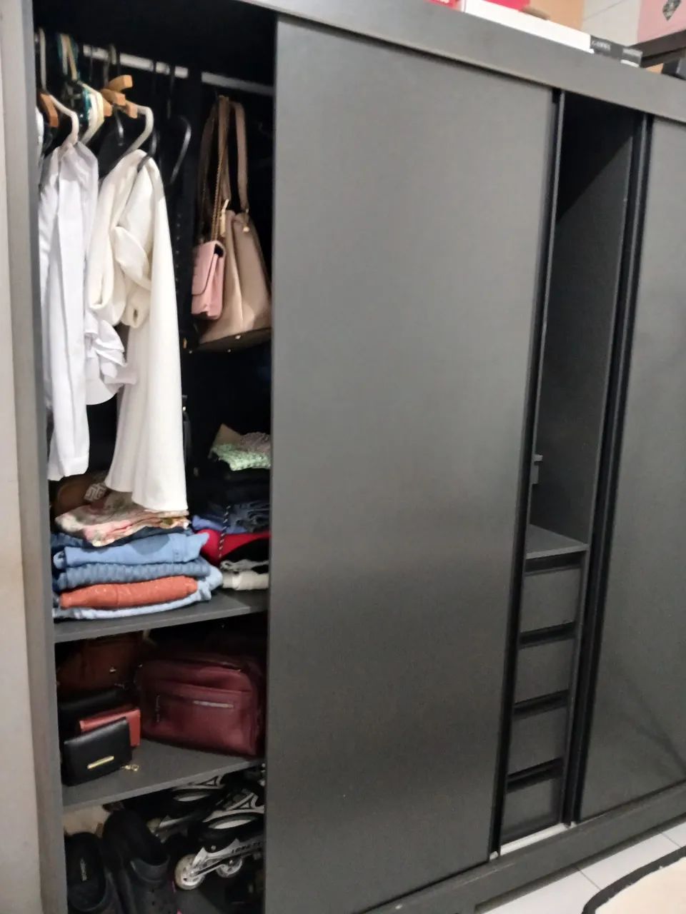 GUARDA ROUPA PORTA DE CORRER  - Foto 4