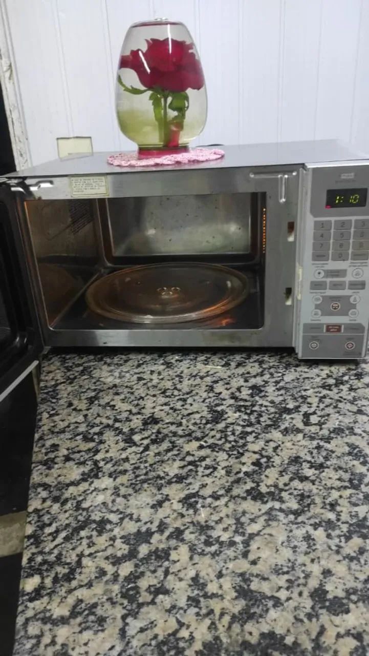 Vendo microondas 30 litros 