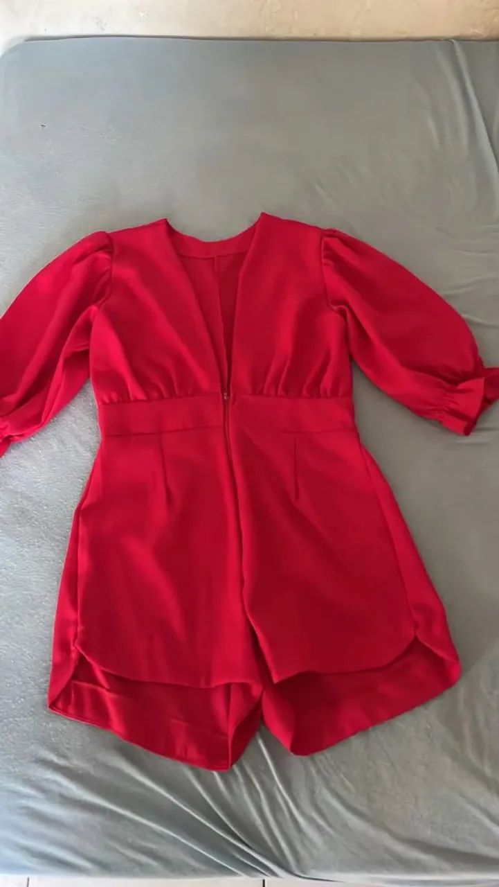 Vendo roupas.