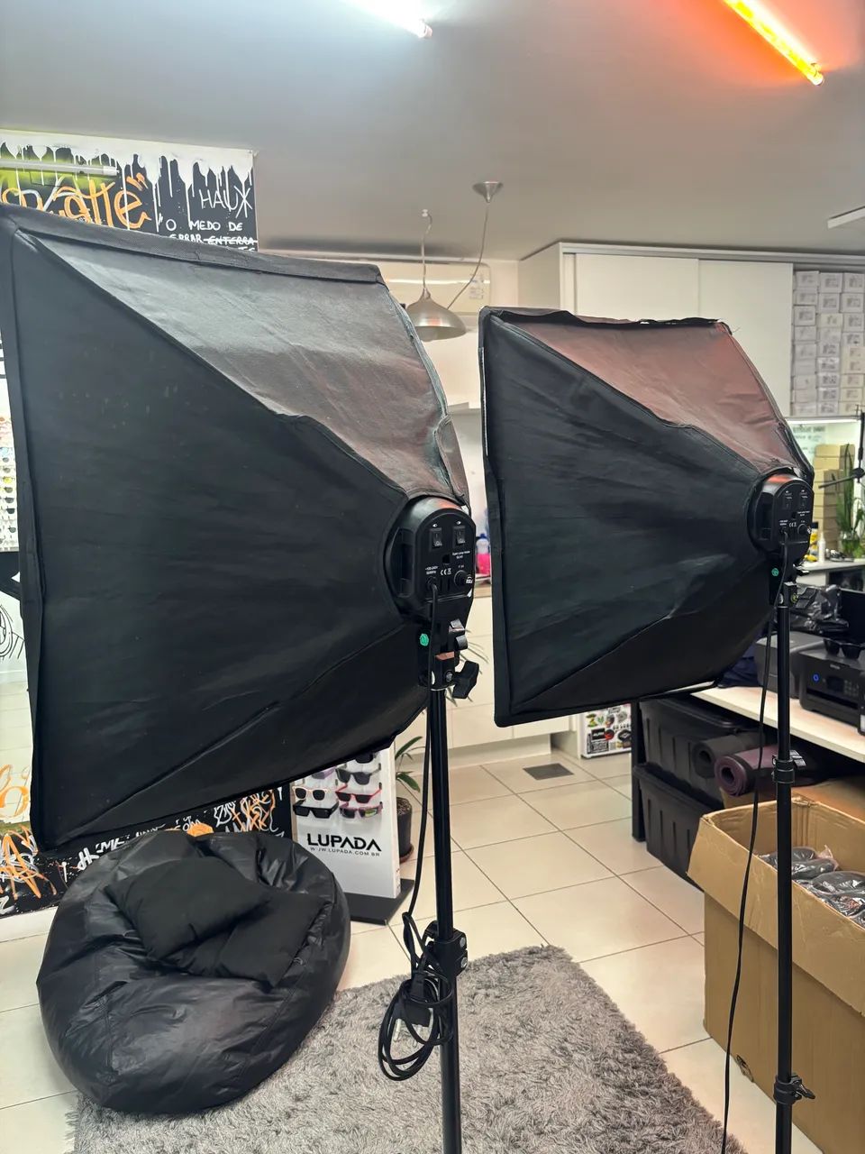 Kit 2 Softbox usados com 8 lâmpadas - Foto 2