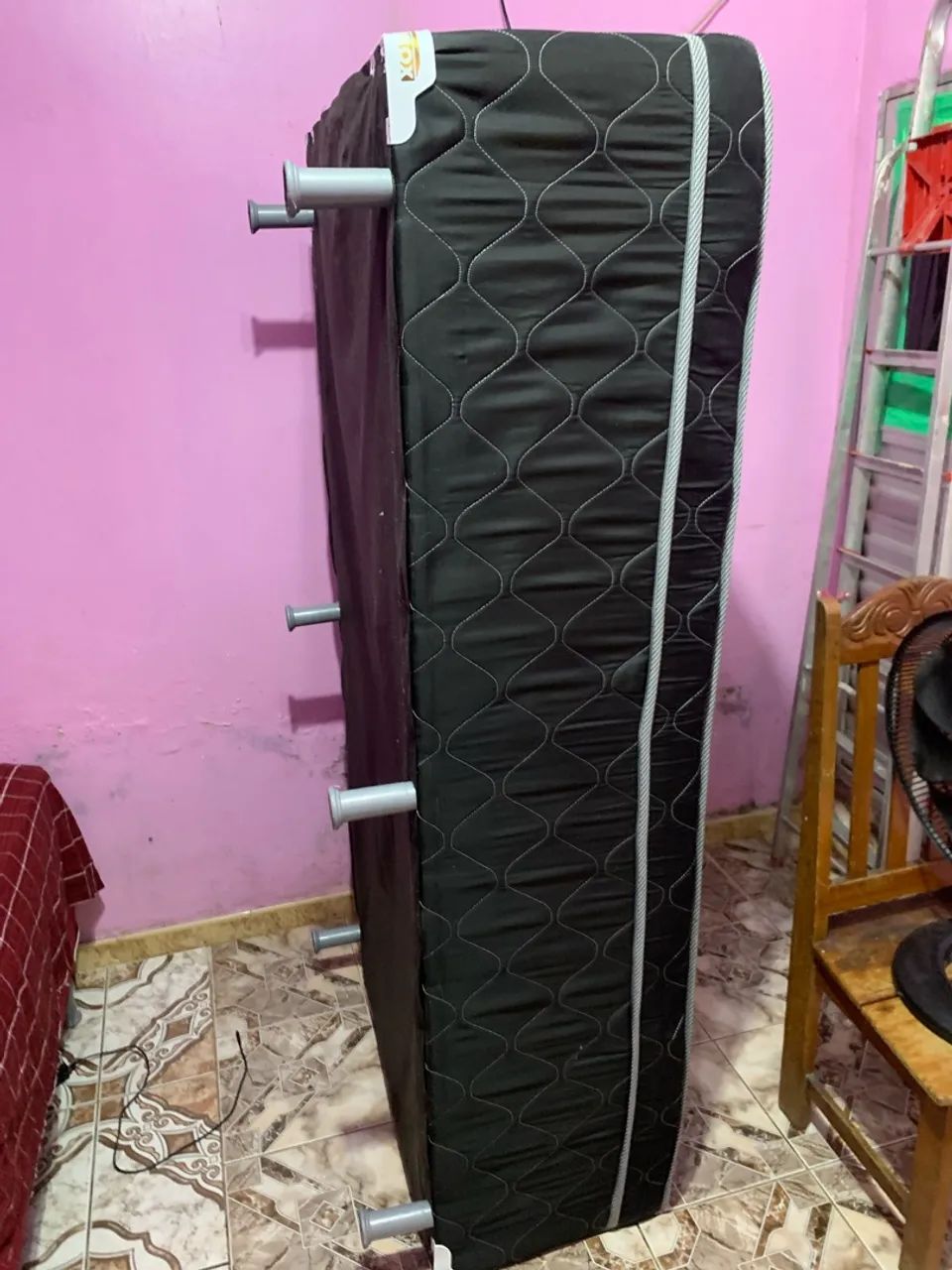 Vende-se está cama de Solteiro usada mas bem cuidada. - Foto 3