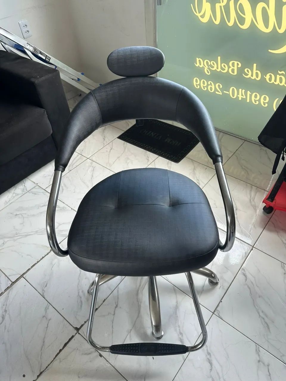 Salon Chair