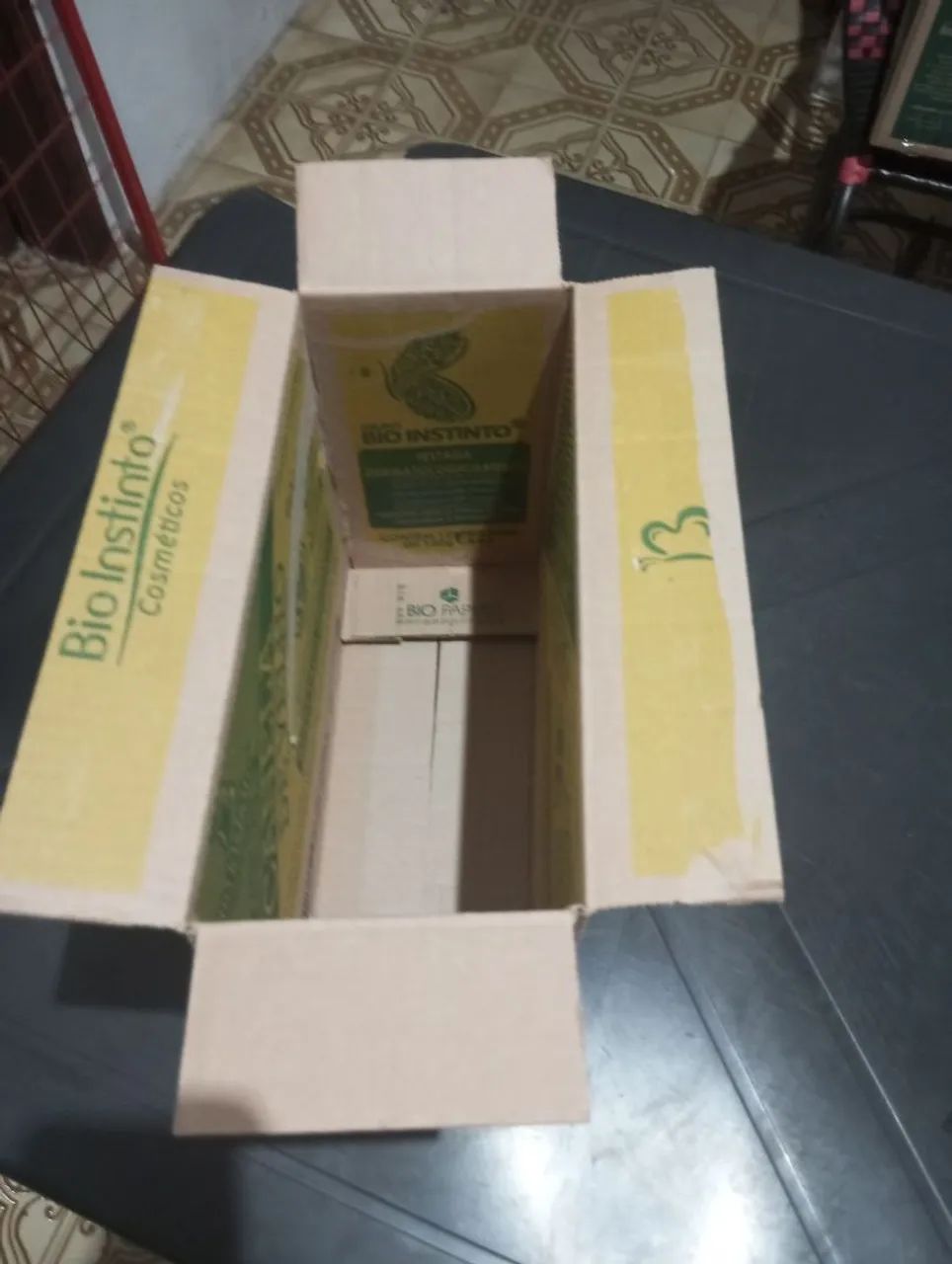 CAIXA DE PAPELÃO PARA EMBALAGEM 