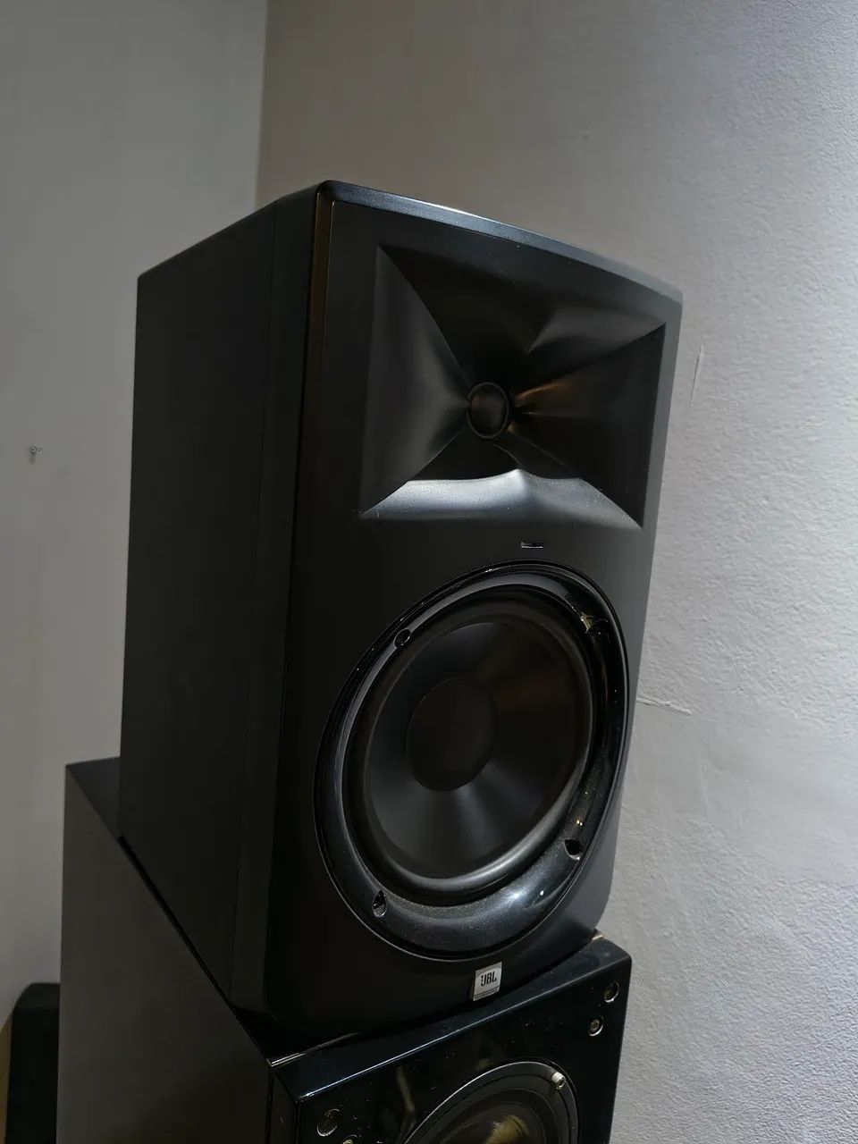 Par de Monitores de Áudio JBL LSR 308 (8 polegadas) - Impecável - Foto 2