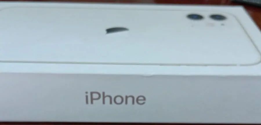 iPhone 11- 64 gb