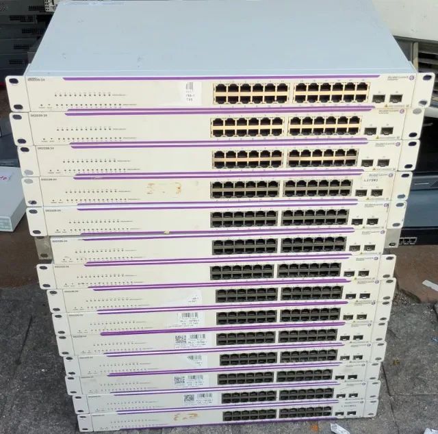 Switch Alcatel Lucent OS2220-24 24Portas Gigabit PoE + 