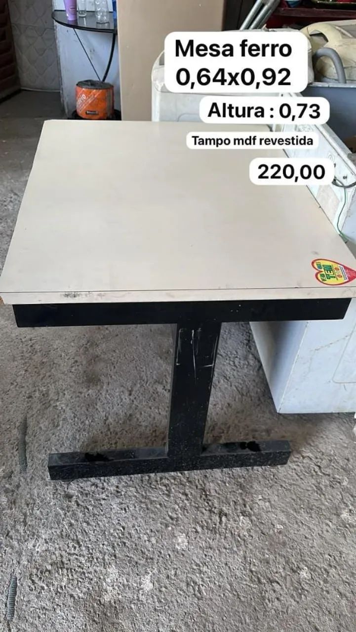 Mesa ferro com tampo de MDF revestida 
