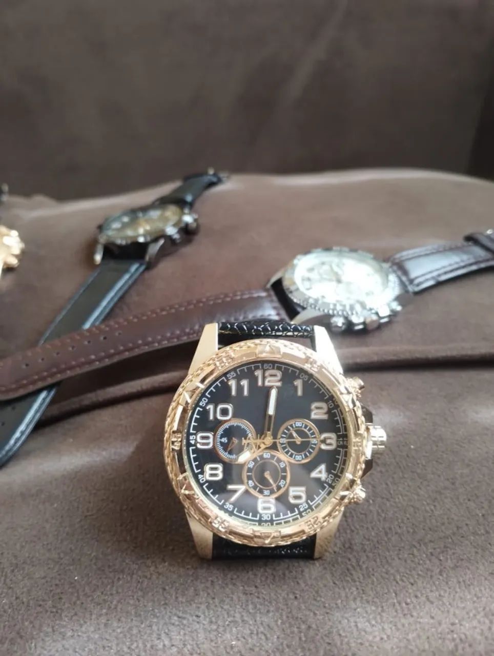 Kit com 06 relógios casuais e super luxo  - Foto 4