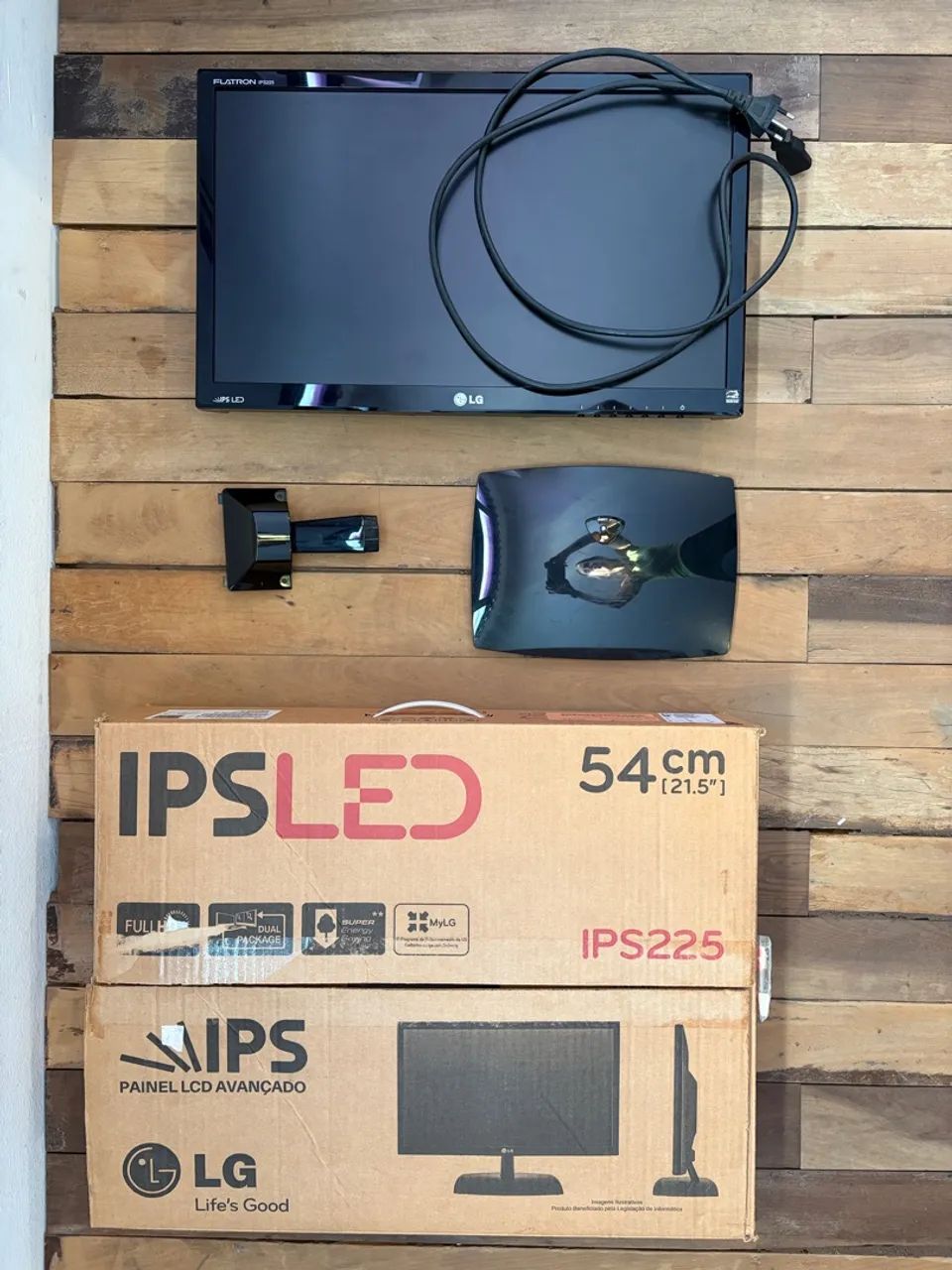 Monitor LG 21.5" IPS Full HD - Com Entrada HDMI (Excelente Estado)