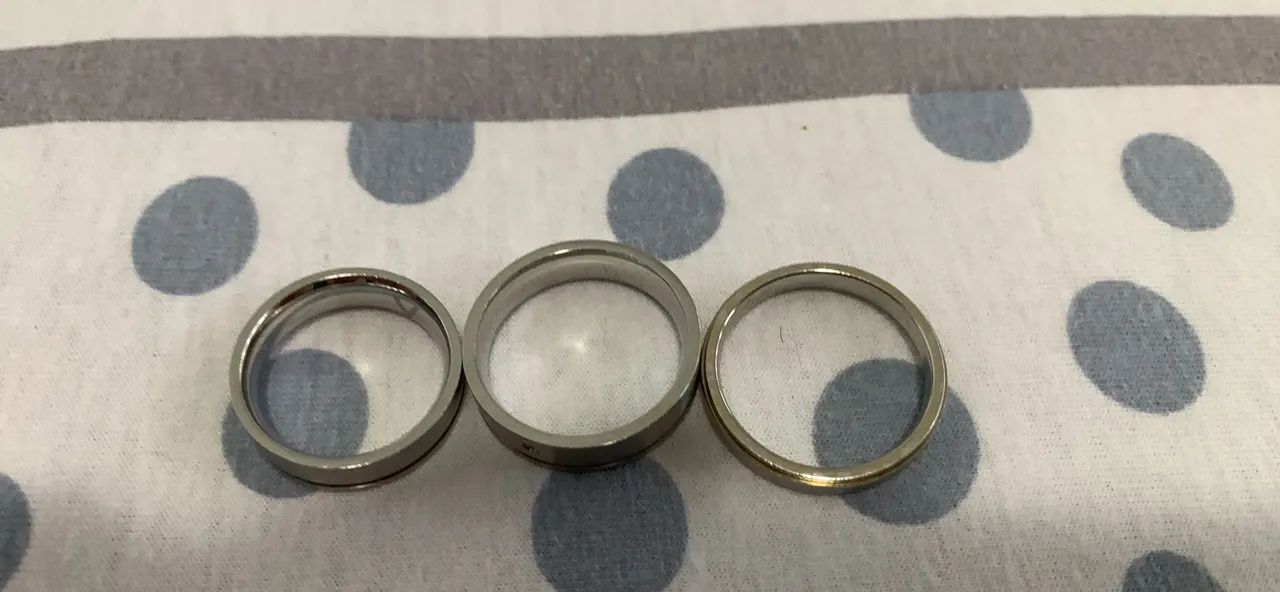 Kit com 3 Alianças / Anéis Prateados em Aço Inox + Caixinha