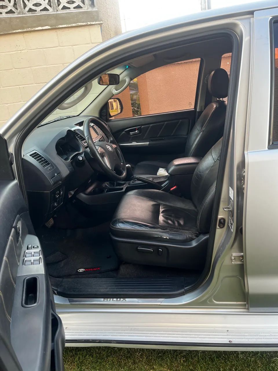 Toyota Hilux CD SRV D4-d 4X4 3.0 TDI Diesel AUT 2015 - Foto 6