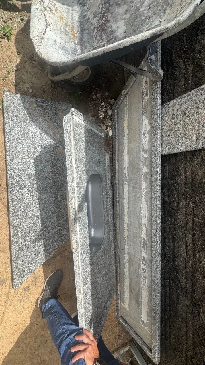 Stone / Countertop