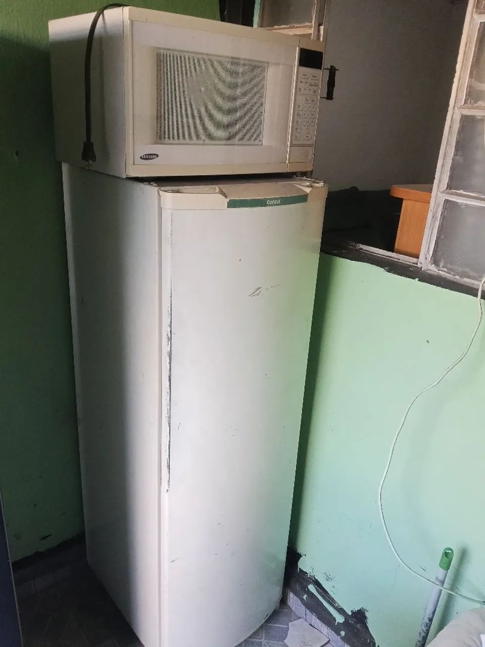 Geladeira Consul e microondas sansung