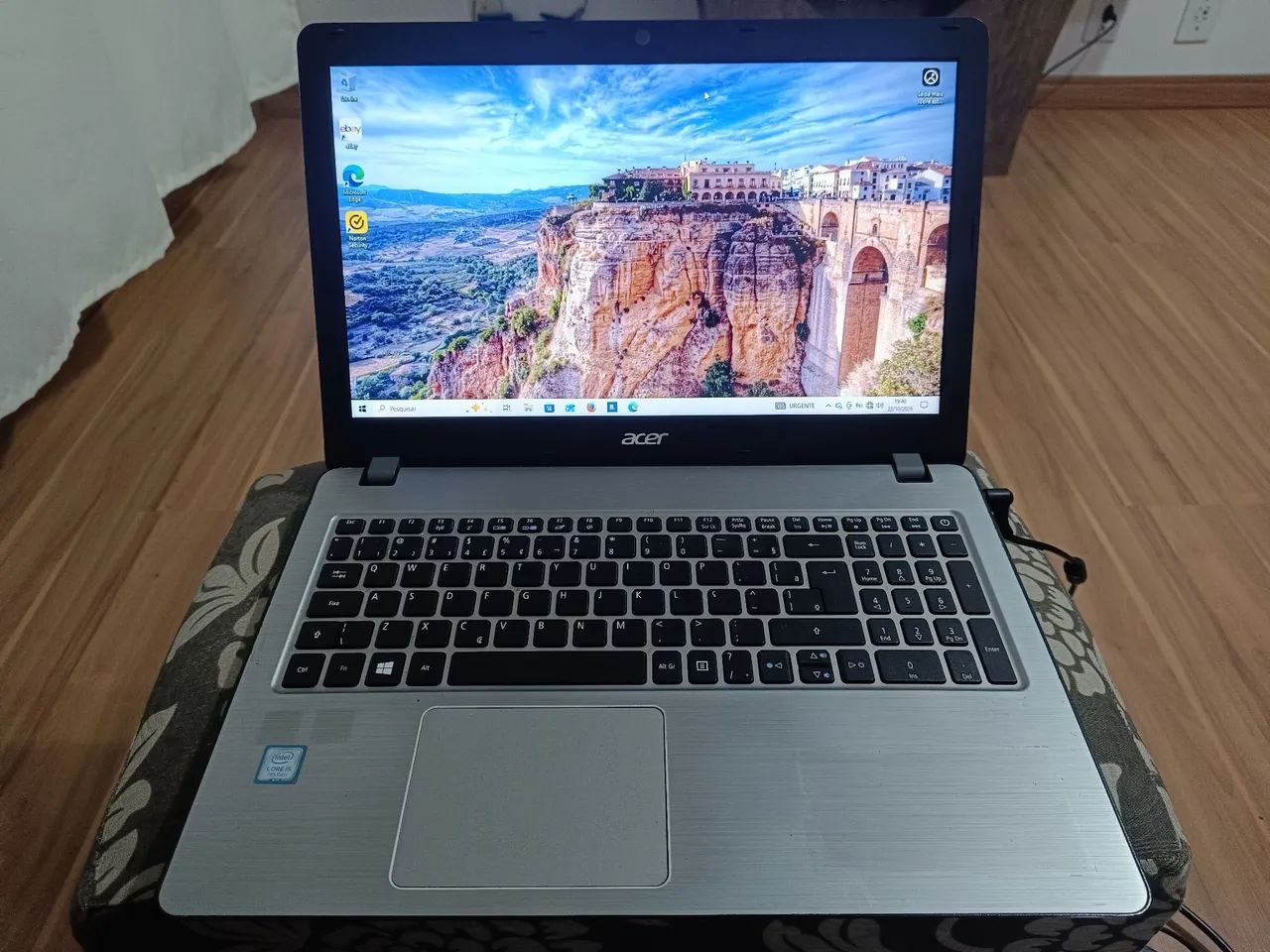 Vendo Notebook usado