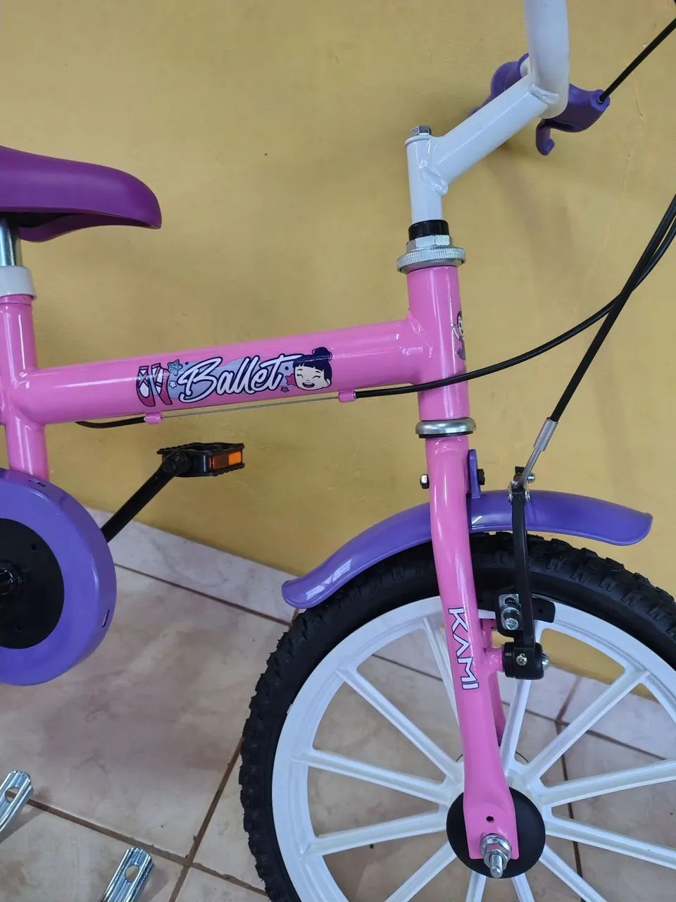 Bicicleta infantil kami ballet aro 16 com rodinhas  - Foto 2