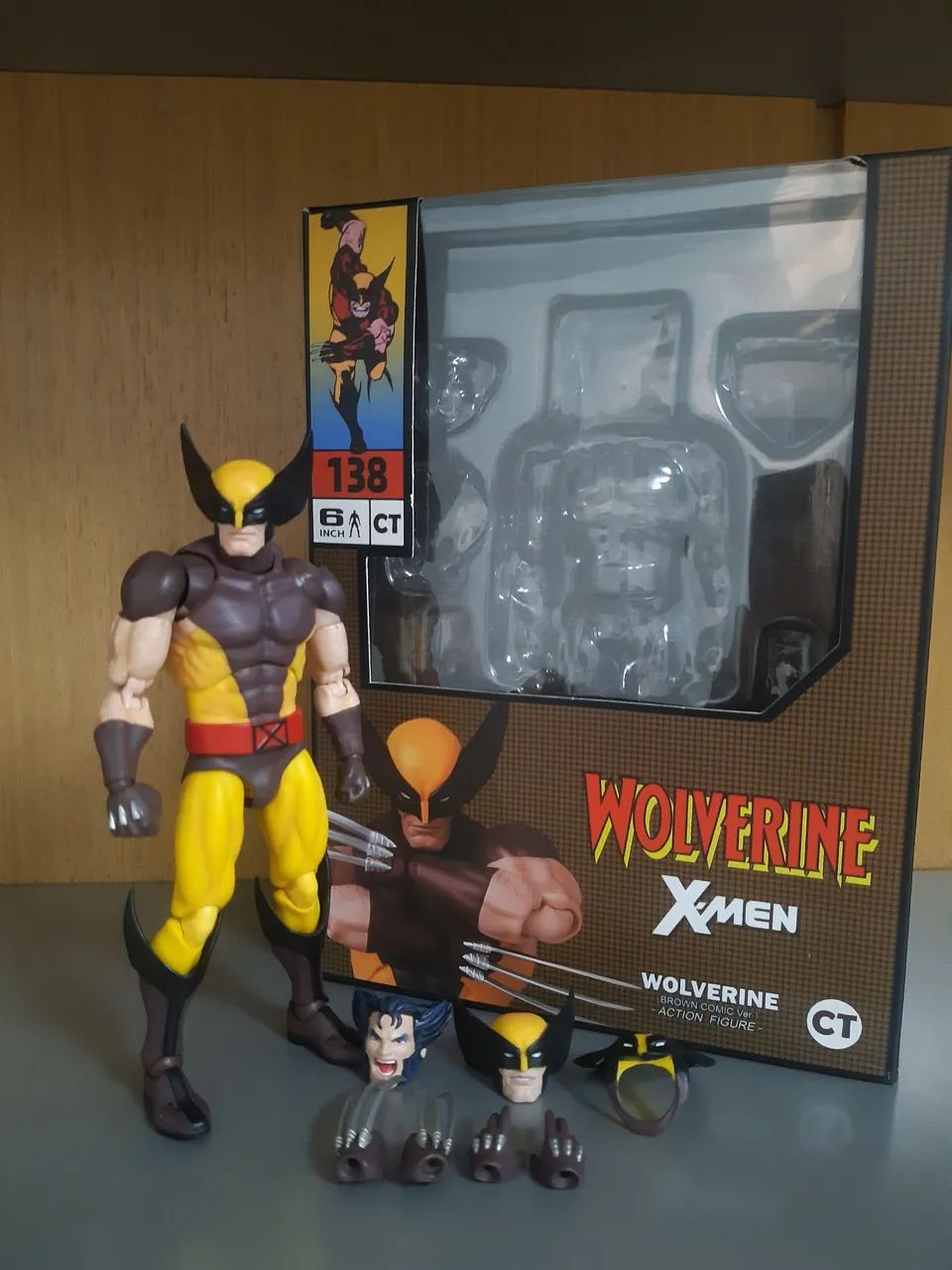 Wolverine brown suit CT toys (reservado)