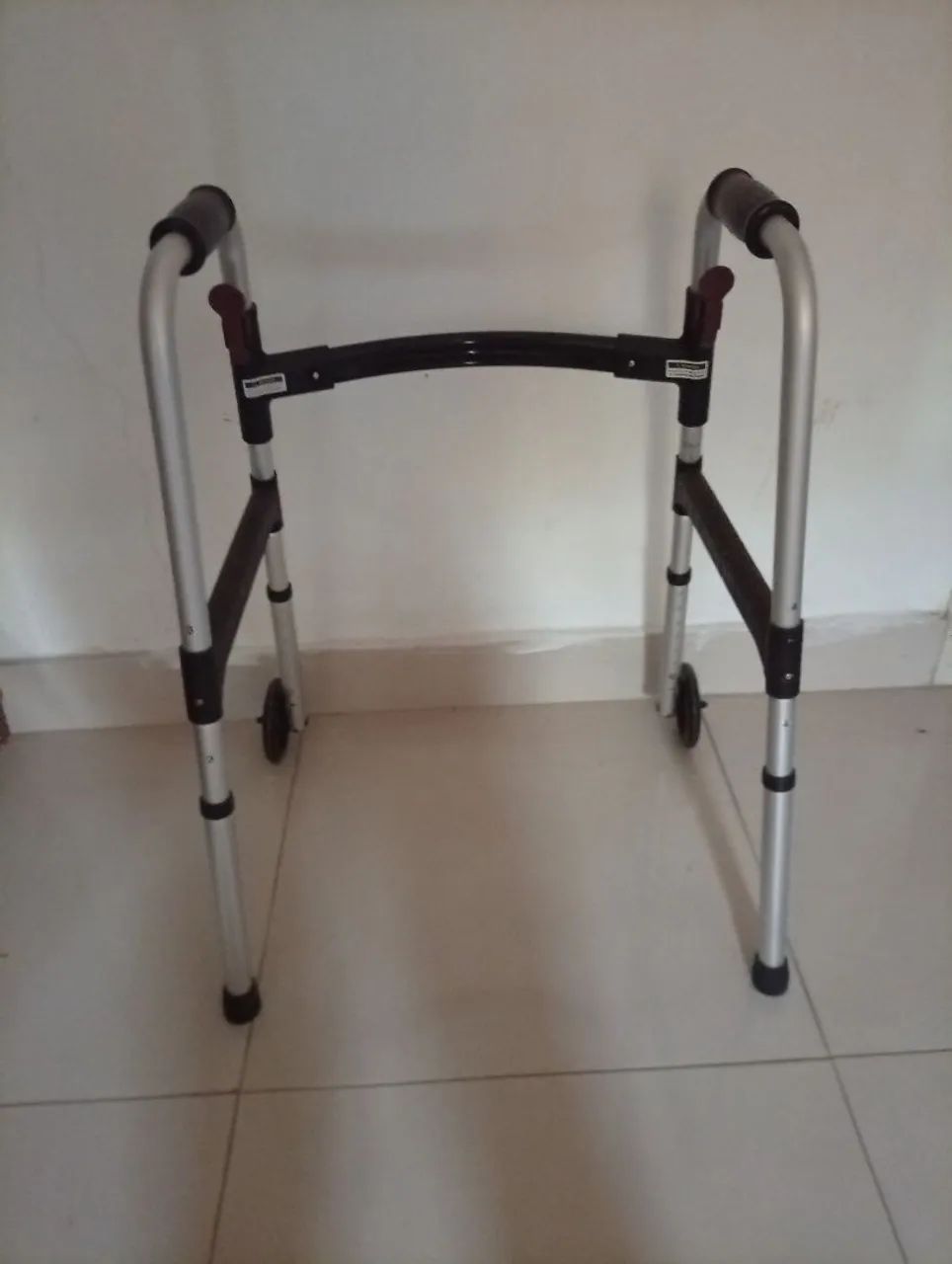 Andador para idosos - Foto 4