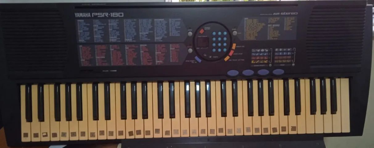 teclado yamaha psr180