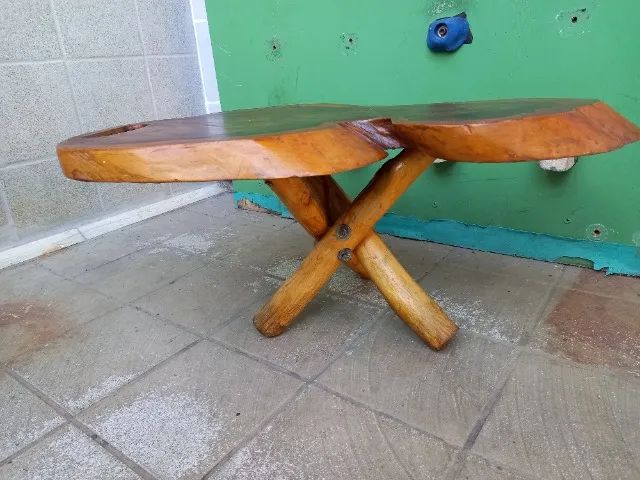 Mesinha madeira maciça em tripé. - Foto 5
