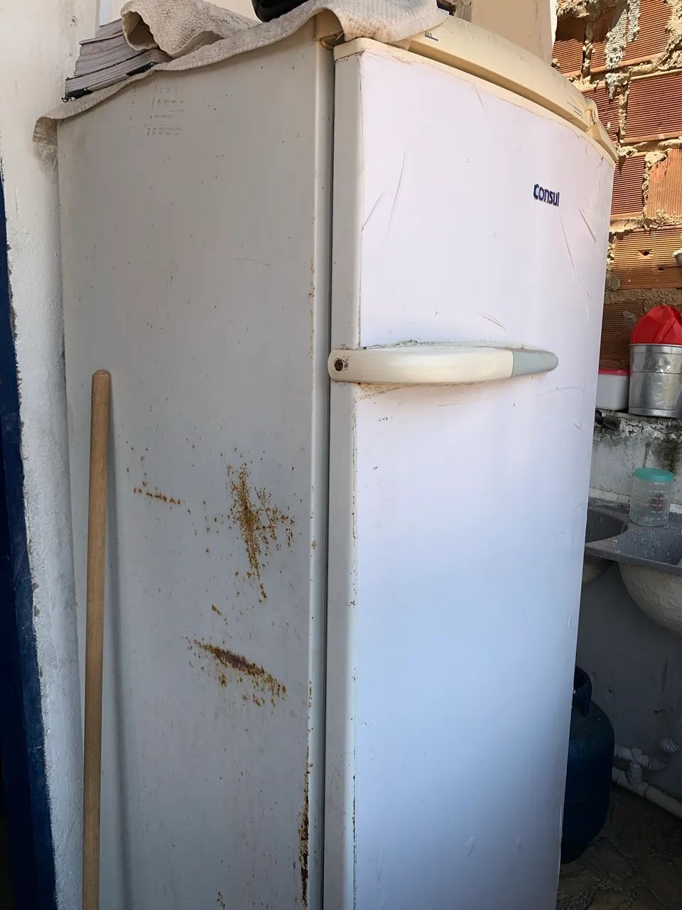 Geladeira com defeito