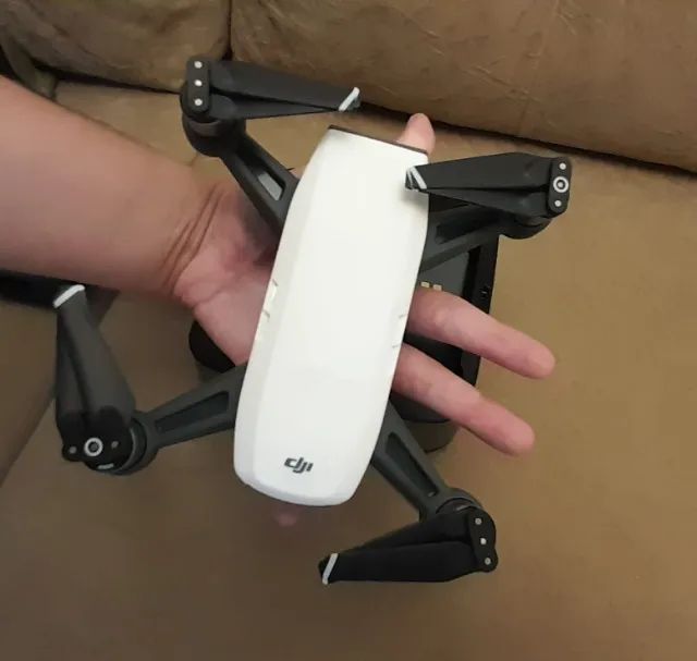 Drone dji spark fly more combo c/ estação
