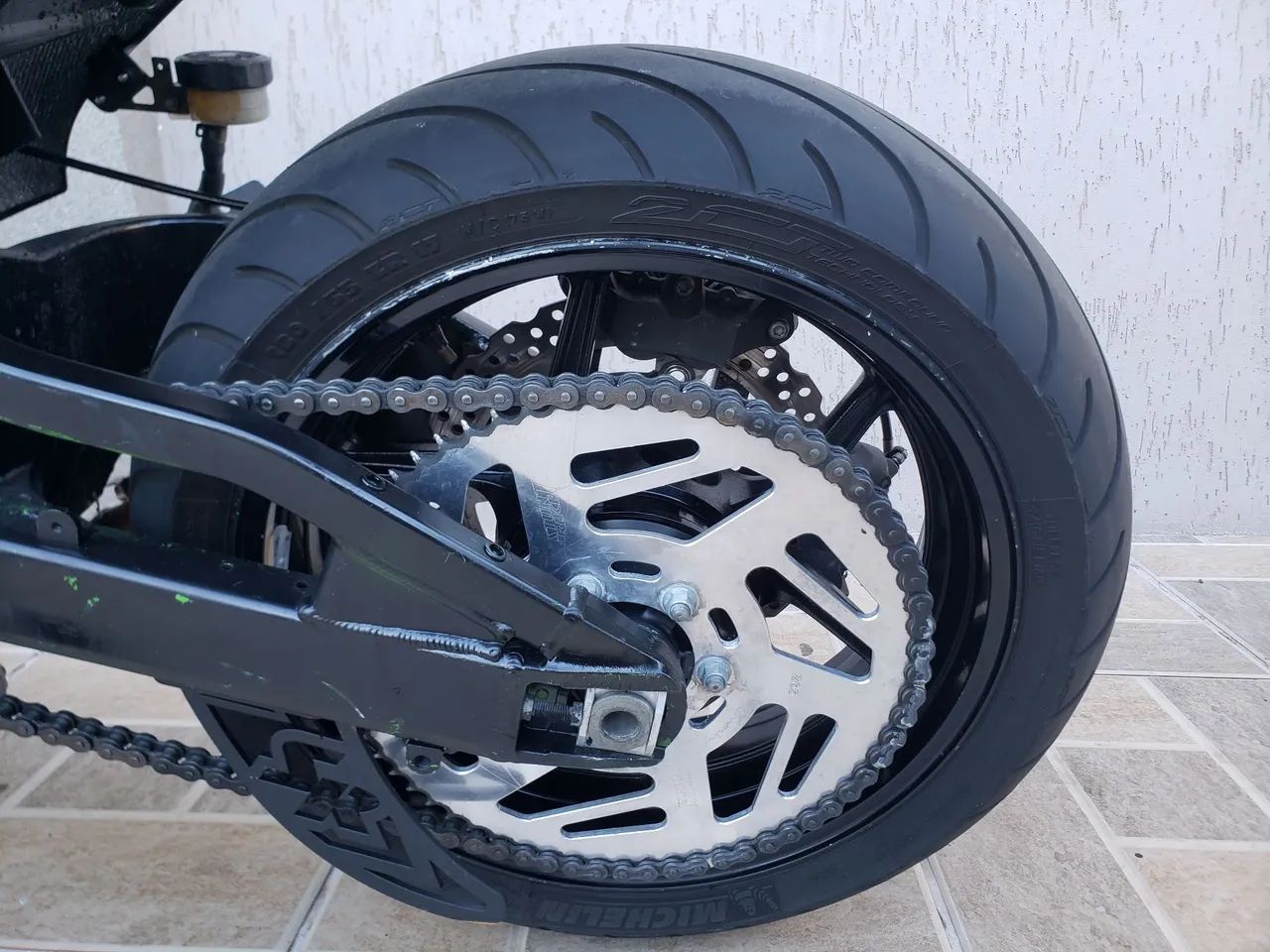 Kawasaki Zx-6r 636cc 2006 - 1512397487 | OLX