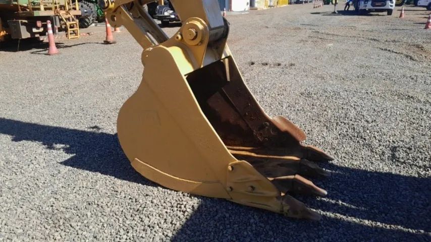 Escavadeira CAT 320GC 20,3T ano 2021 - Foto 8