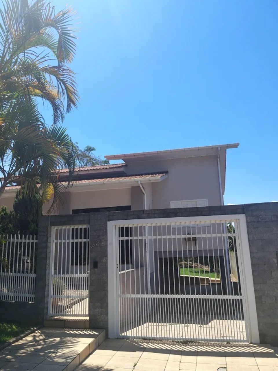 VENDO CASA BAIRRO ARGENTINA/ CRICIÚMA/SC ( 3 dormitórios com suíte) - Foto 2