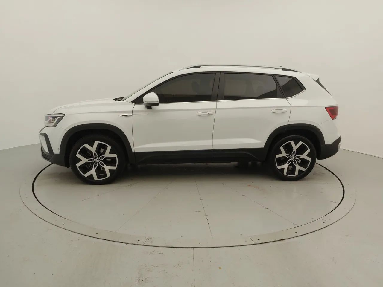 Volkswagen Taos Highline 1.4 250 TSI Flex Aut., foto 2 de 18