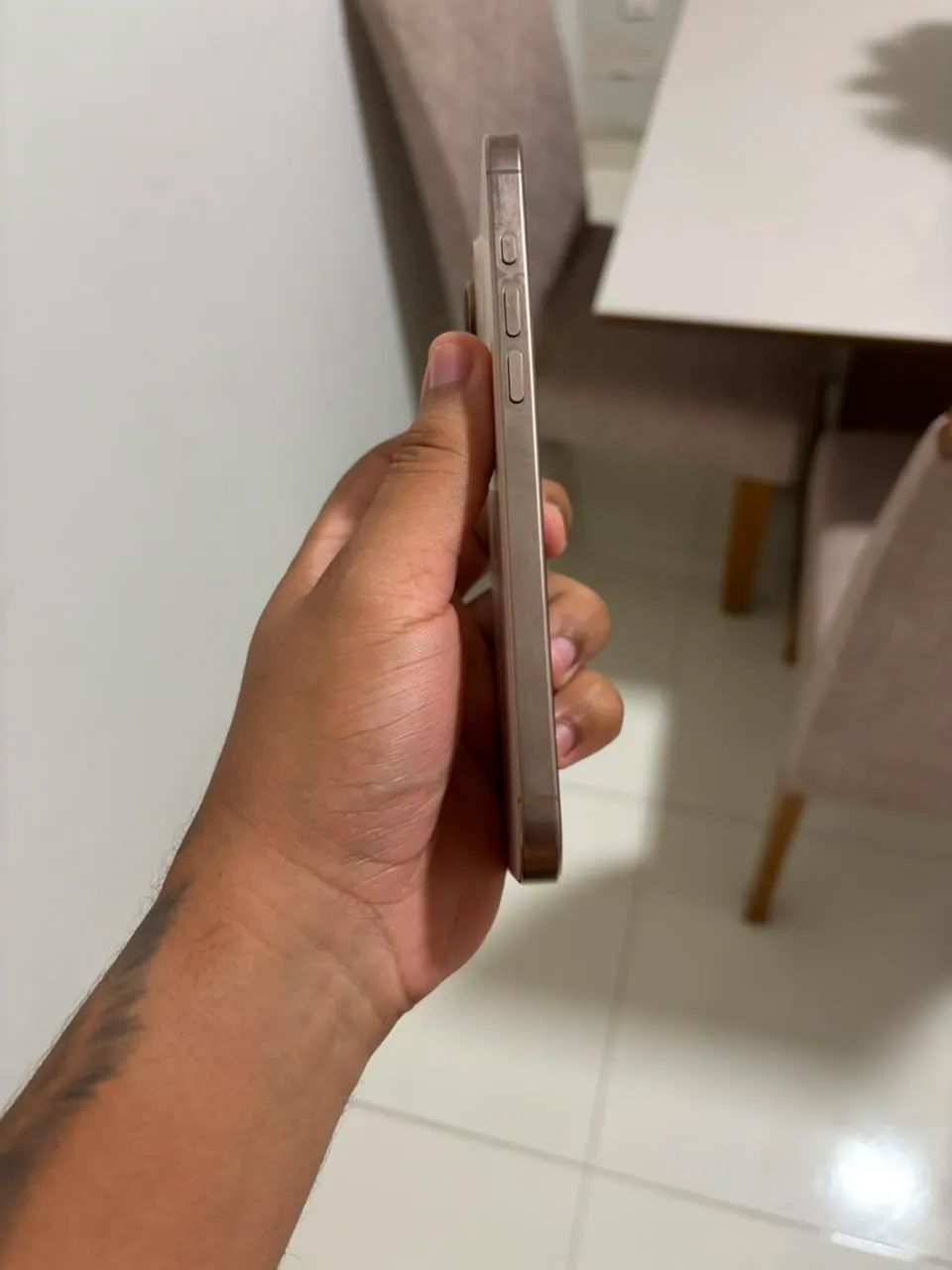 IPHONE 16 PROMAX DESERT TITANIUM - Foto 3