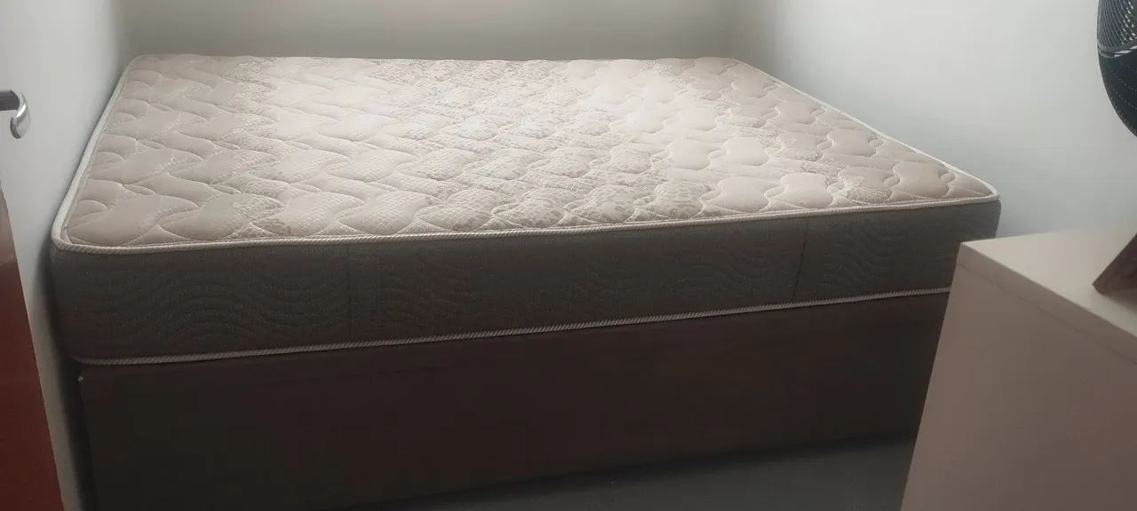 Cama casal com base em baú  - Foto 2