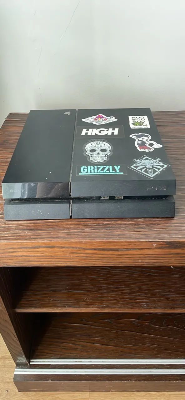 PS4 + GTA 5 + FIFA + 2 CONTROLES - Foto 2