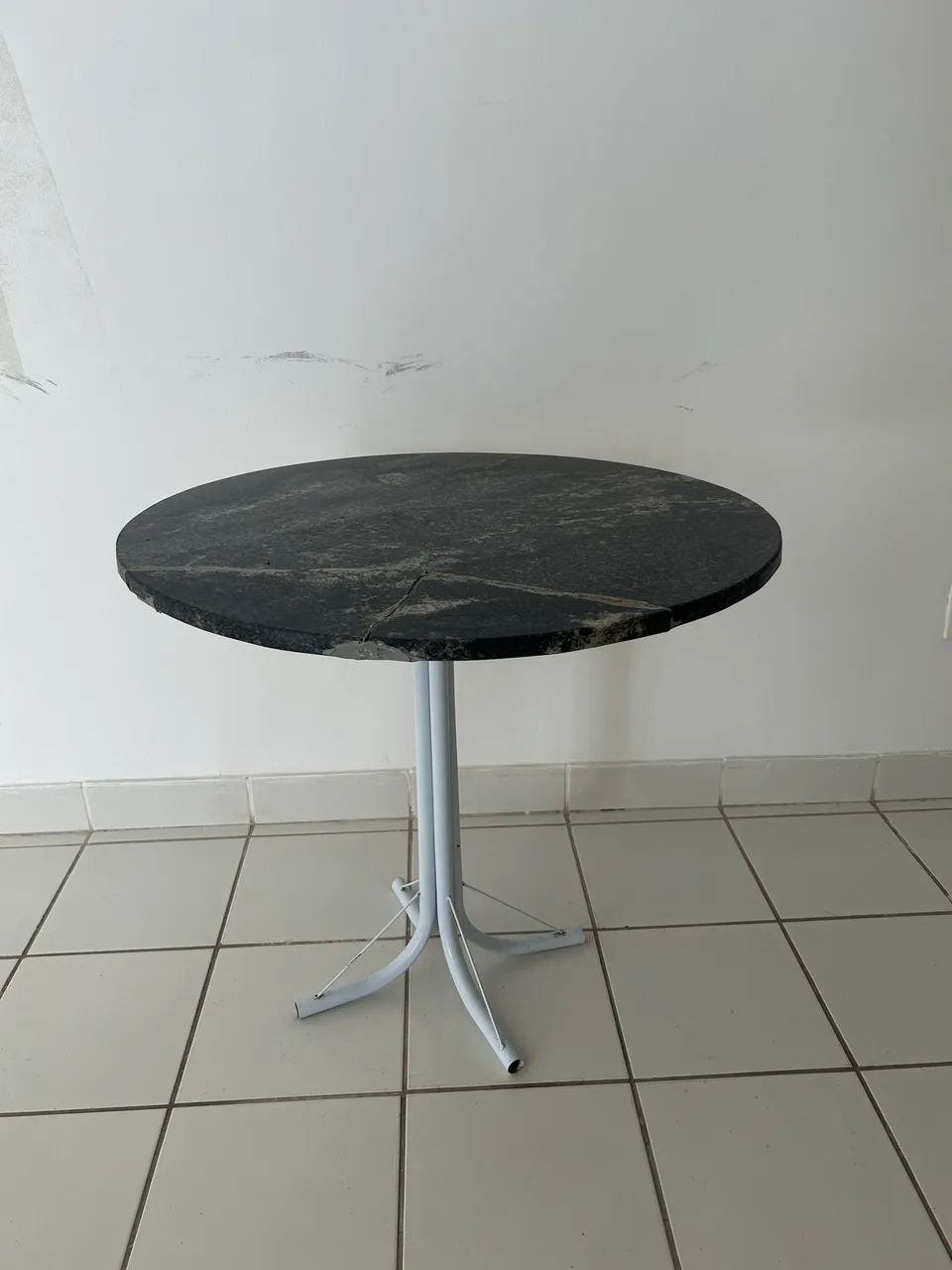 (JÁ FOI DOADO) DOAÇÃO: Mesa com Tampo de Mármore
