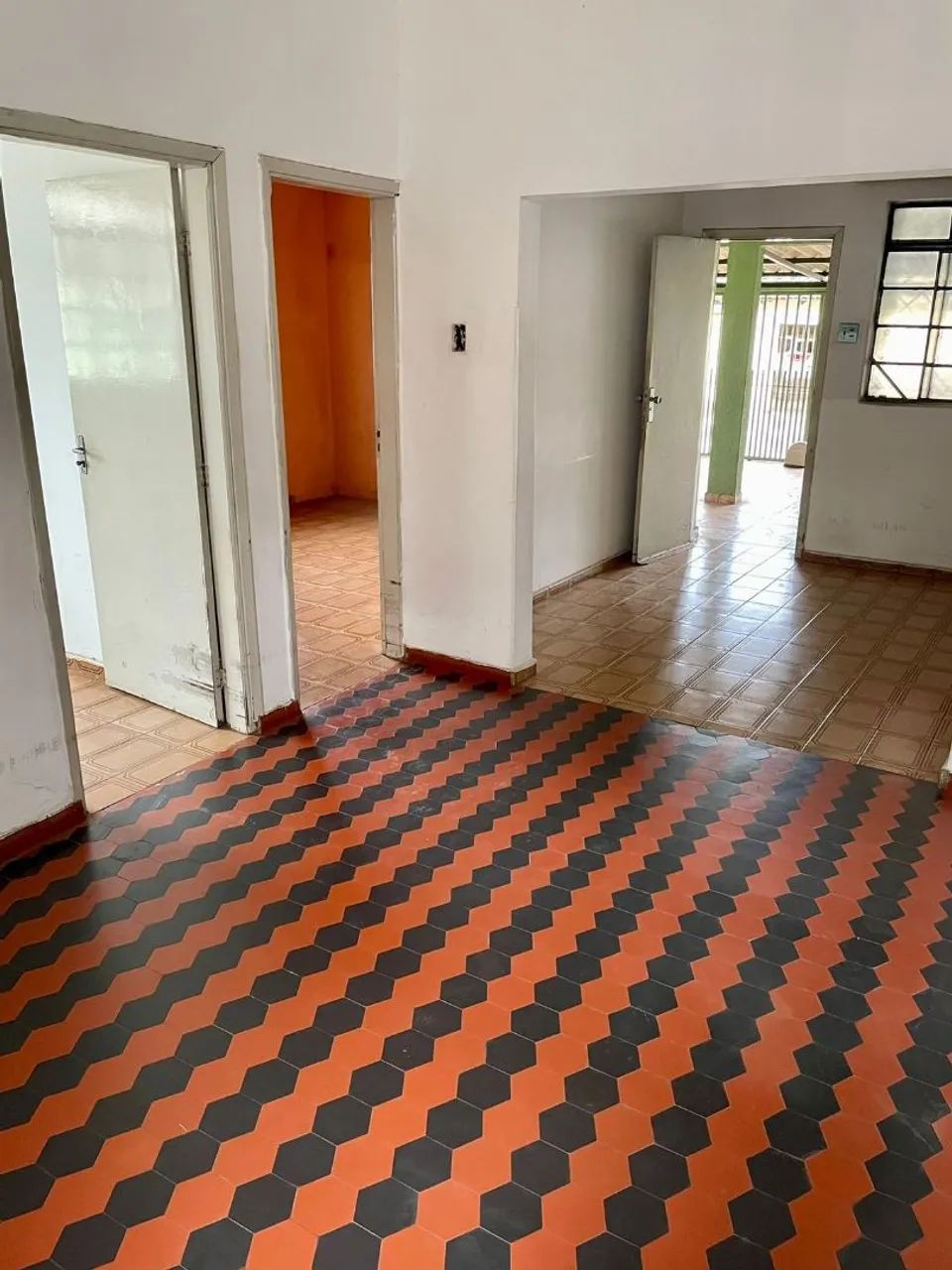 Casas no Centro de Goiânia 400m² - Foto 4