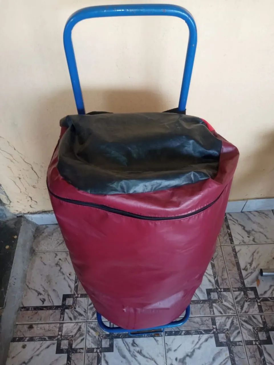 Carrinho dobrável com bolsa  - Foto 2